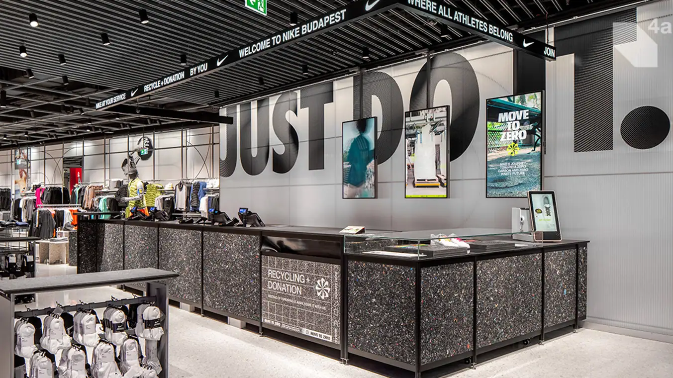 Interior Nike Store – exemplu de identitate vizuală aplicată magazinului